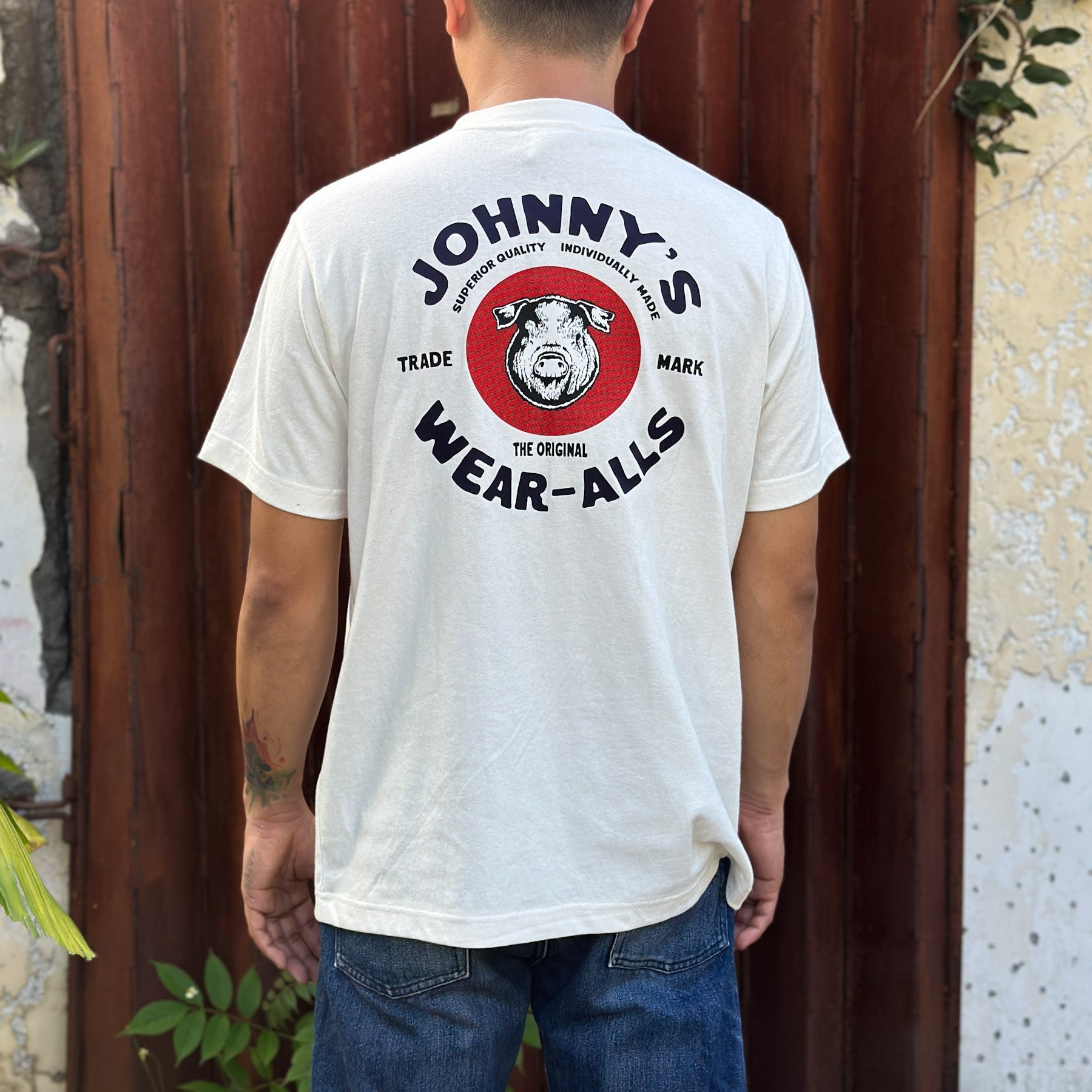 Porker Tee - Ivory - Johnny's Wear Alls