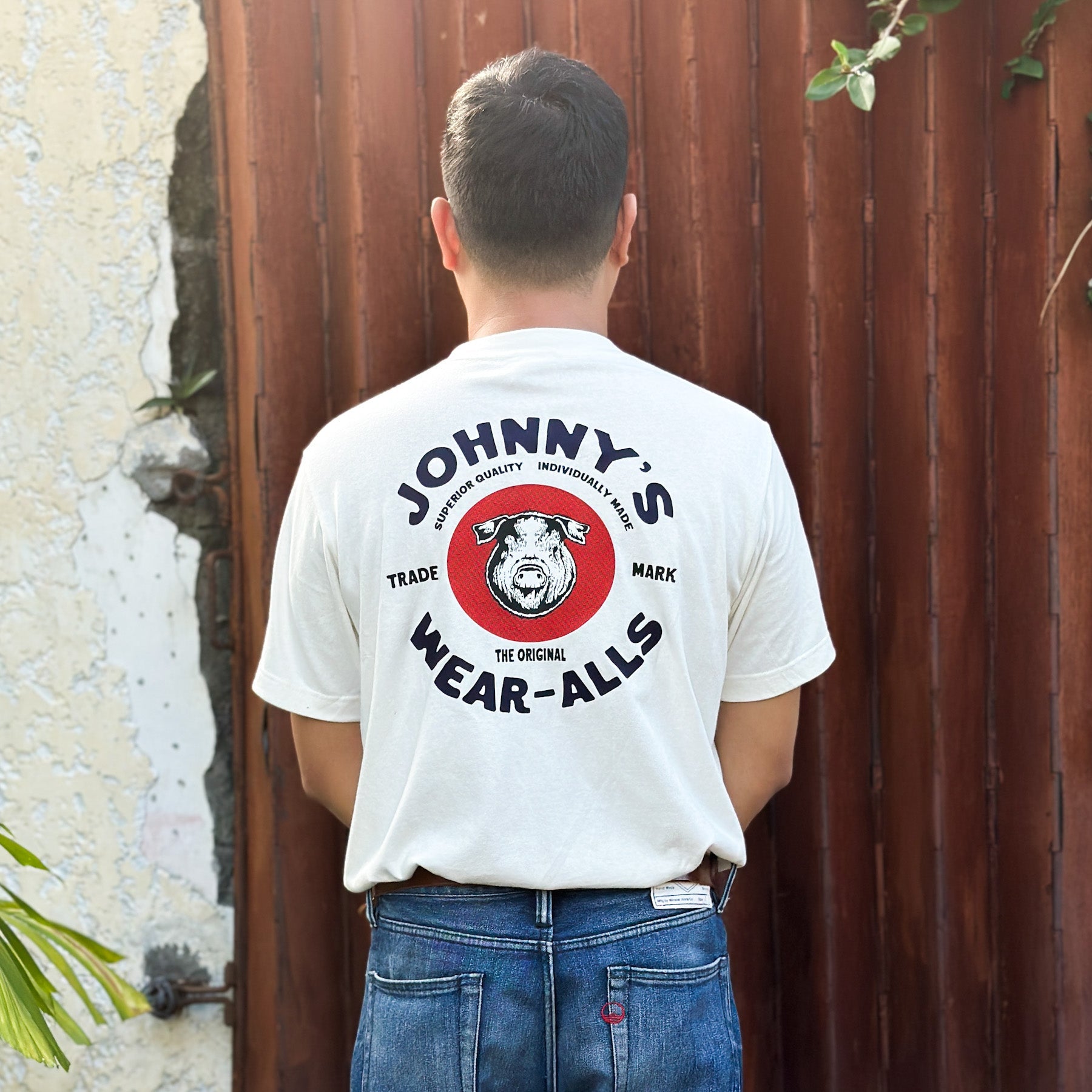 Porker Tee - Ivory - Johnny's Wear Alls